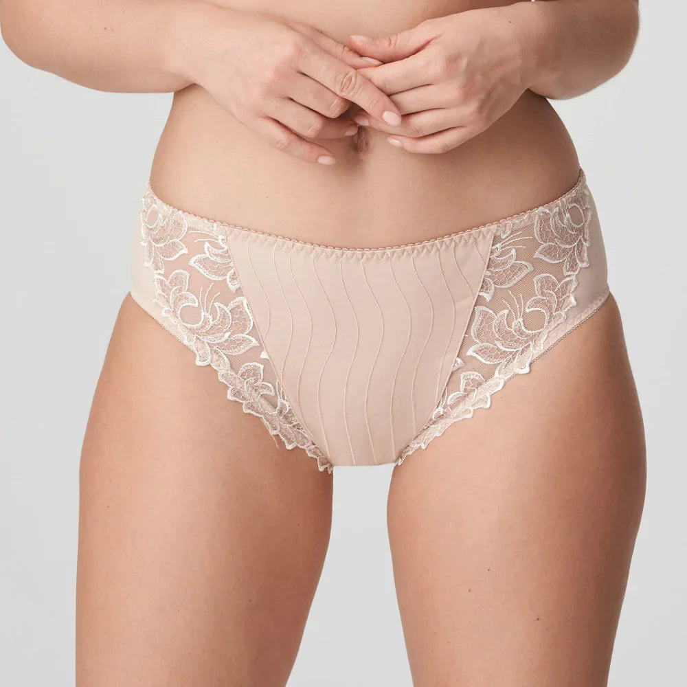 Prima Donna Deauville Full Brief