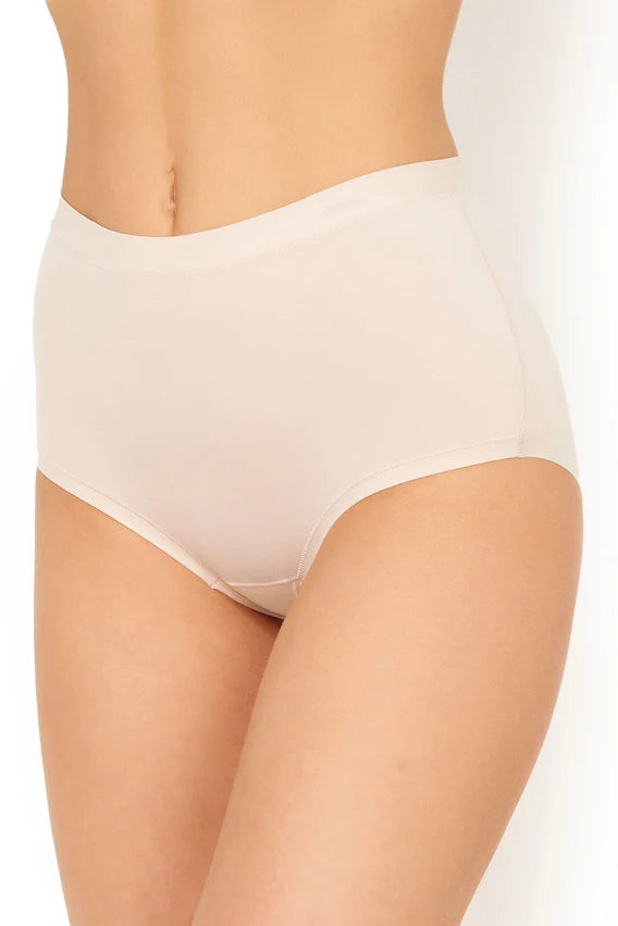 Janira Flexie Adapt Braga Brief in Dune