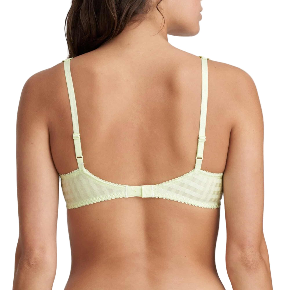 Full cup avero in apple sorbet