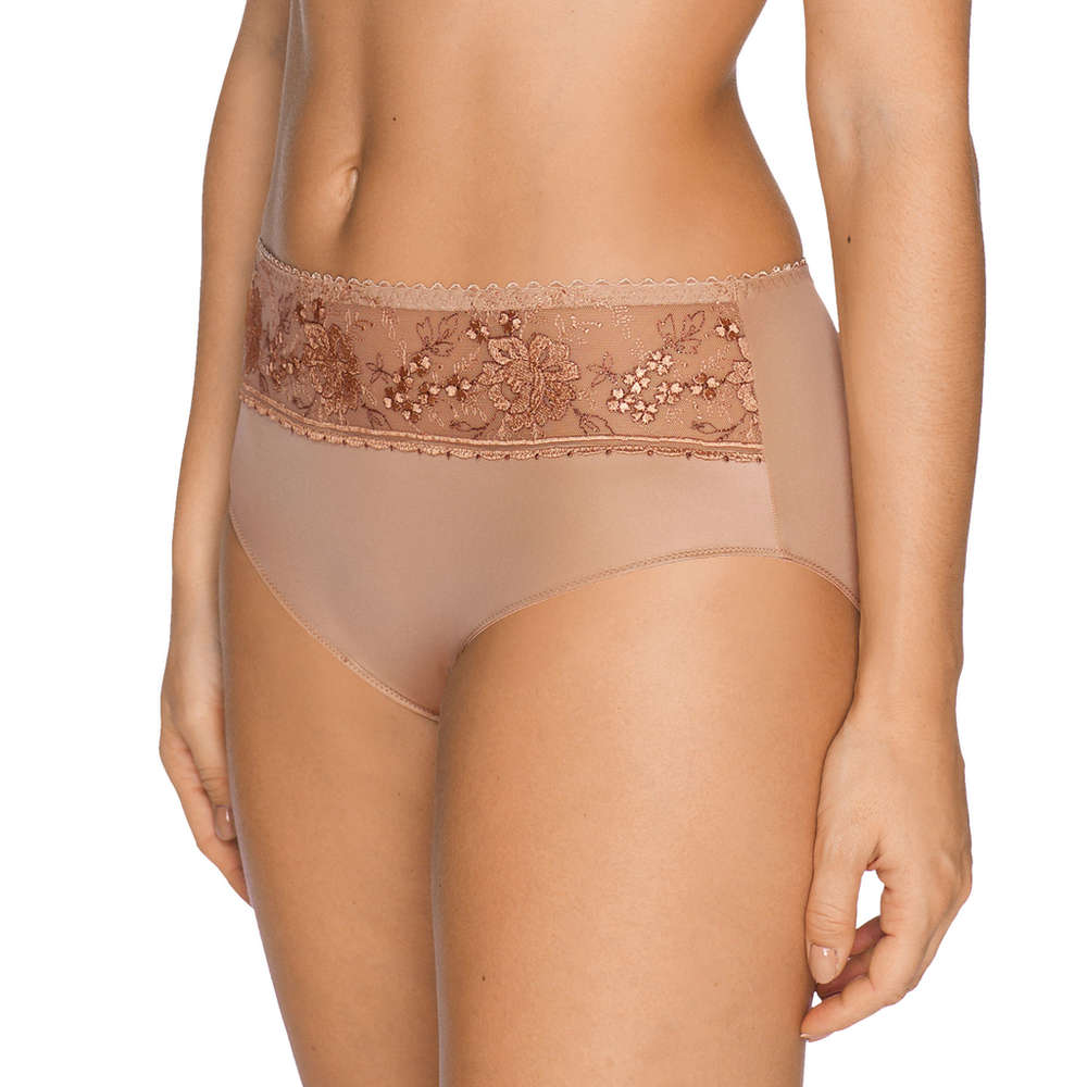 Prima Donna Golden Dreams Full Brief