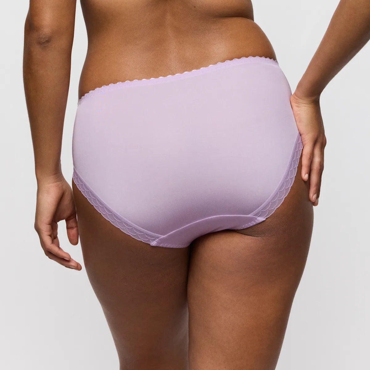Prima Donna Ixia Full Brief