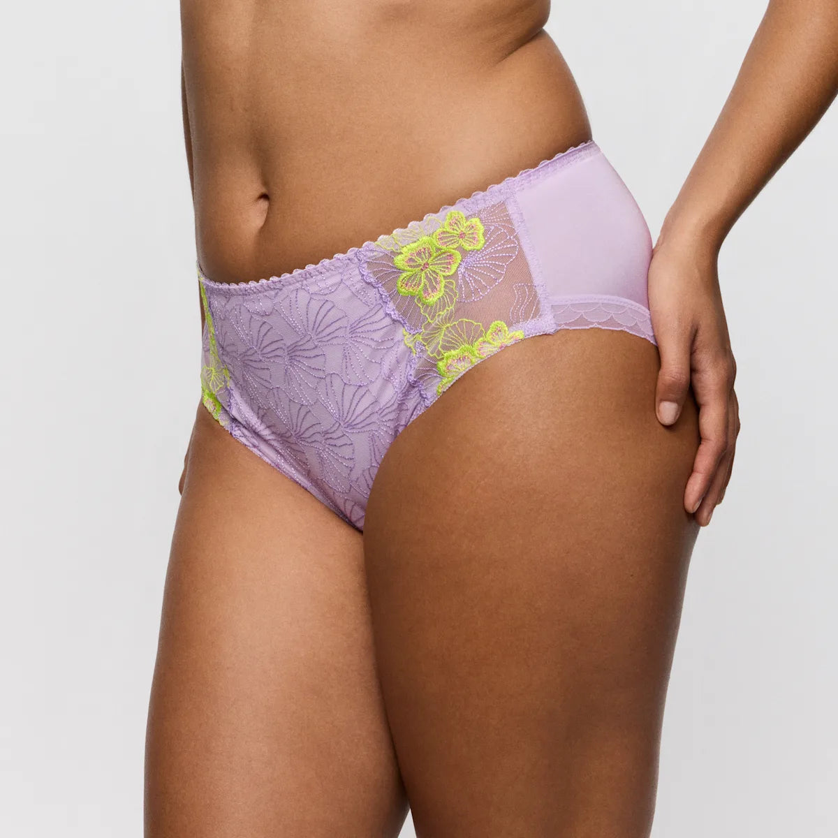 Prima Donna Ixia Full Brief