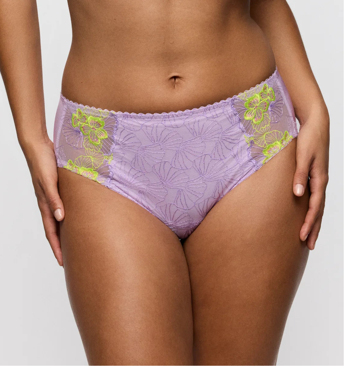 Prima Donna Ixia Full Brief