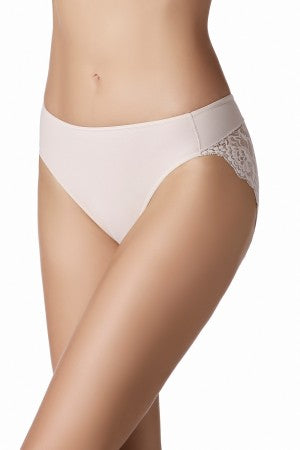 Janira Glamour Greta Brislip