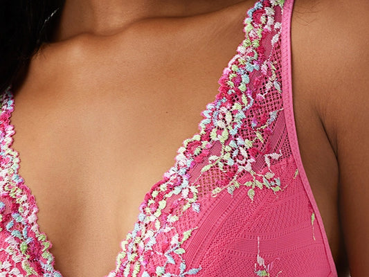 Wacoal Embrace Lace Wirefree Lace Bralette - Hot Pink